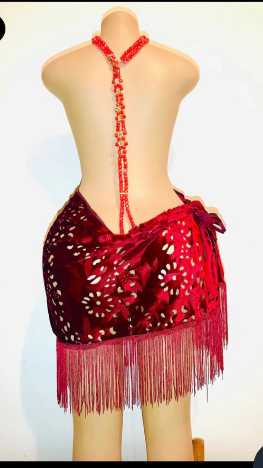 Ensemble bijou et pagne